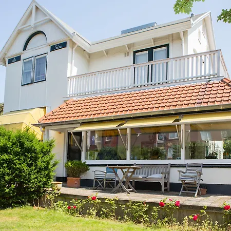 Suisse Bed & Breakfast 4*